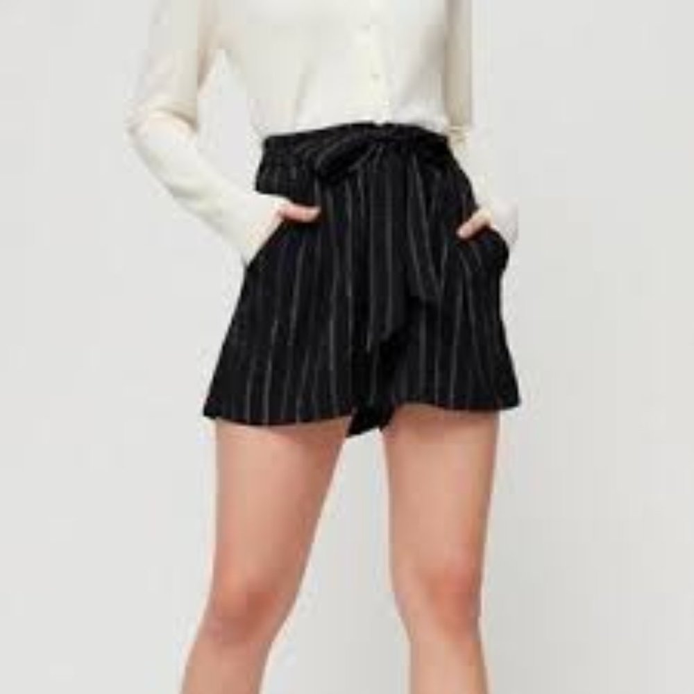 Black Wilfred GEORGETTE SHORT with tie